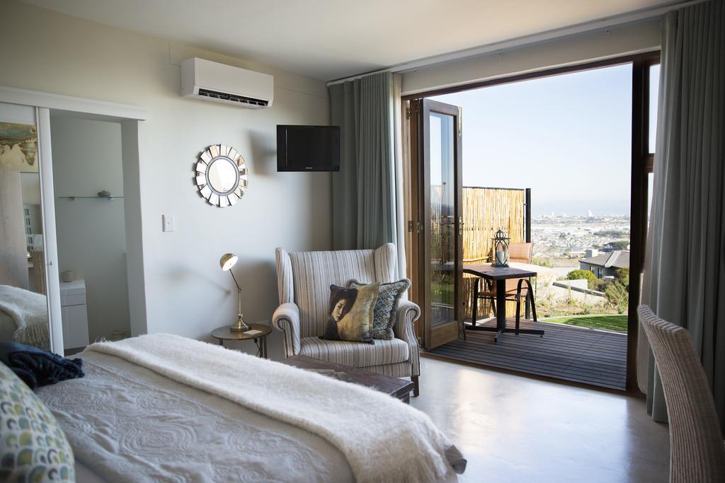 43 On Sandstone Somerset West Exterior photo